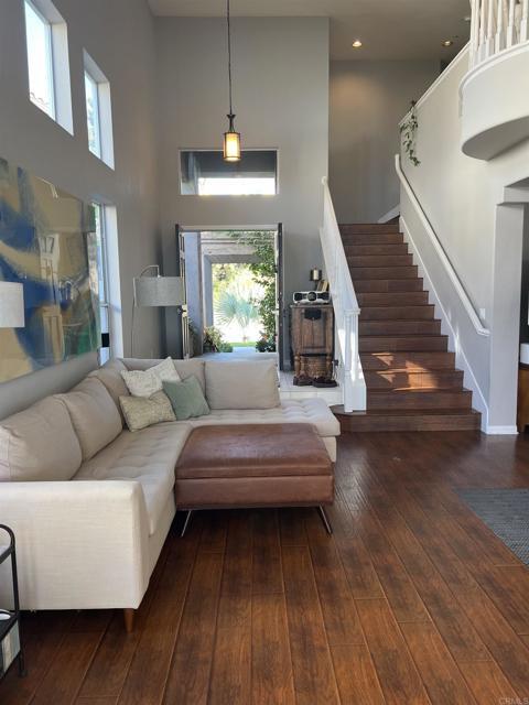 Building Photo - 1969 Woodland Heights Glen