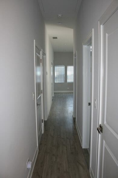 Building Photo - 3706 N Drake Ave