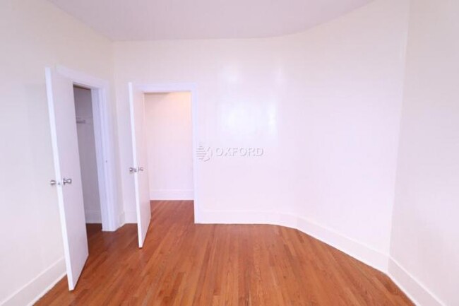 Building Photo - 1 bedroom in CORONA NY 11368