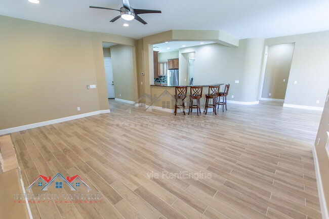 Building Photo - 5908 E Bramble Berry Ln