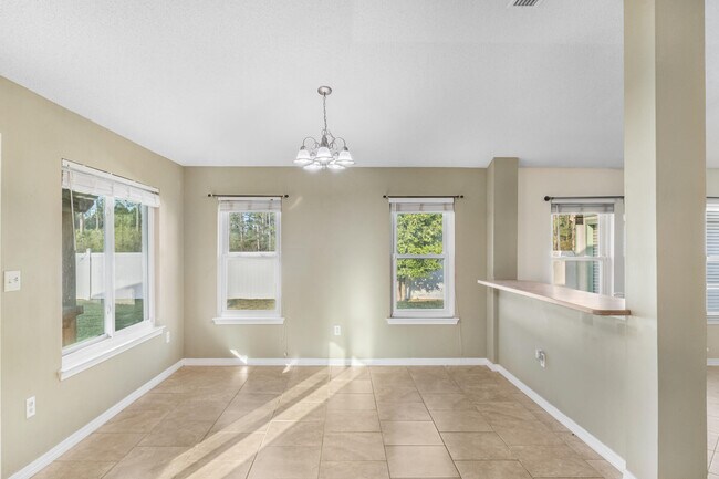 Building Photo - 8778 Faye Ct