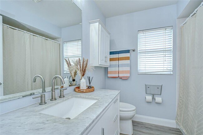 Building Photo - 9813 Woodbay Dr