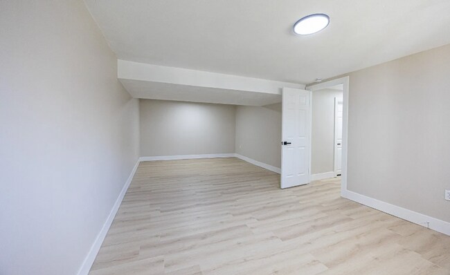 Building Photo - 476 Fielding Dr