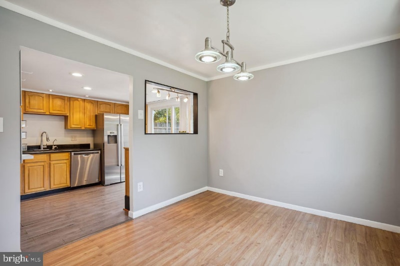 Building Photo - 1009 Saber Ln