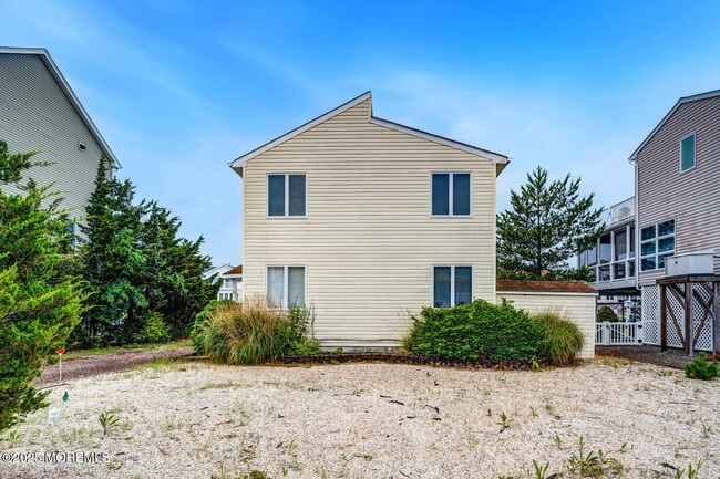 Building Photo - 34 Kentucky Dr
