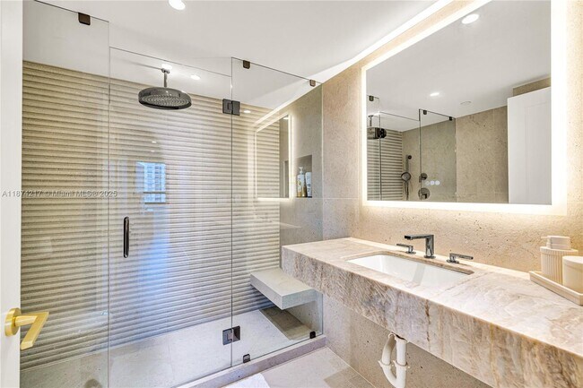 Building Photo - 10205 Collins Ave