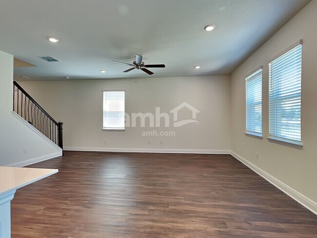 Building Photo - 27280 St Andrews Ave