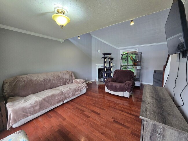 Building Photo - 1/2 OFF 1st Month's Rent