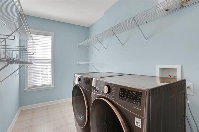 Building Photo - 617 Melilot Ln