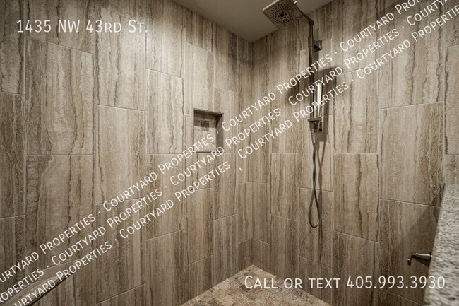 Building Photo - 1435 NW 43rd St