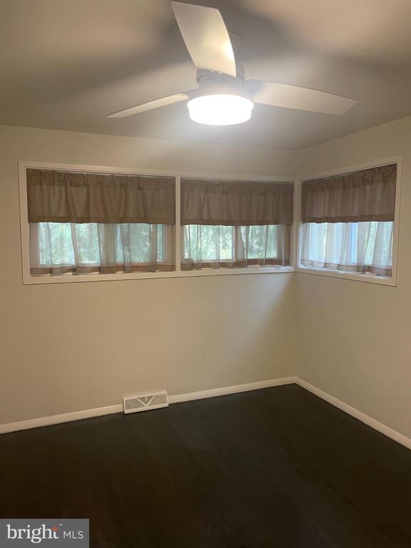 Building Photo - 54 War Trophy Ln