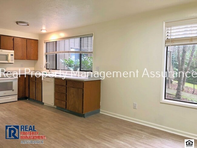 Building Photo - 7081 SW Montauk Cir