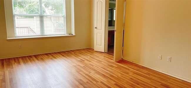 Building Photo - 2705 Blackstone Cove