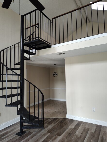 Building Photo - 8083 Bayou Fountain Ave