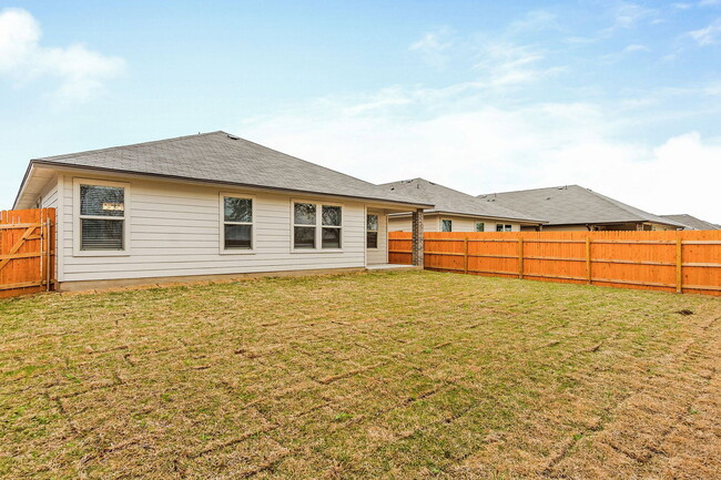 Building Photo - 117 Nathaniel Dr