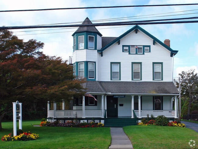 Primary Photo - 284 S Ocean Ave