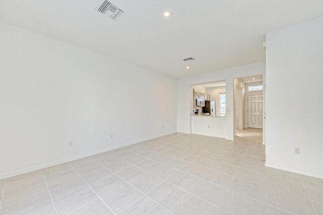 Building Photo - 6354 Fairmont Ln