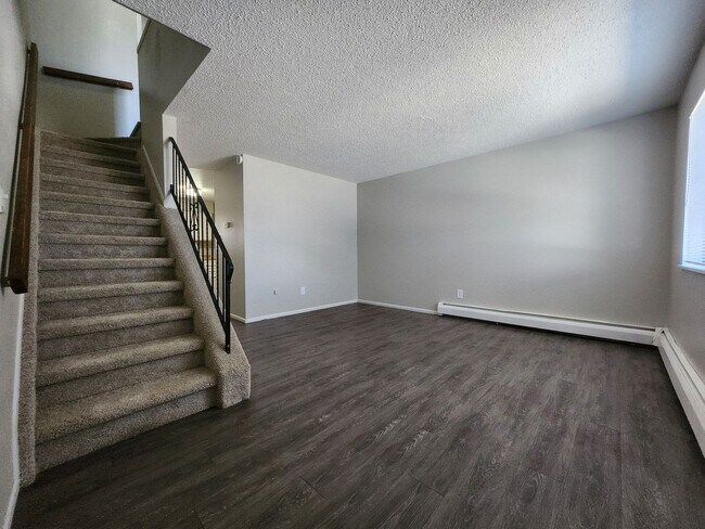 Building Photo - 49 Chestnut Dr
