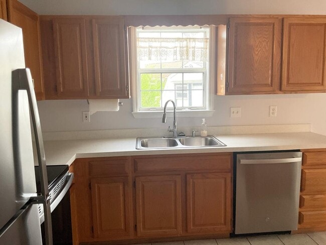 Building Photo - 3650 Farmington Pl