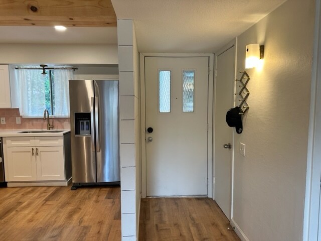 Building Photo - 1304 Mariposa Dr