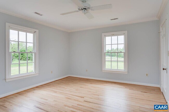 Building Photo - 1522 Oak Hill Ln