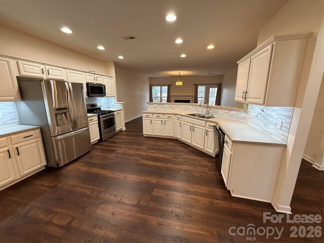 Building Photo - 15622 Troubadour Ln