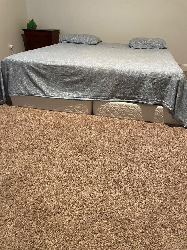 Building Photo - 10359 Paper Birch Dr