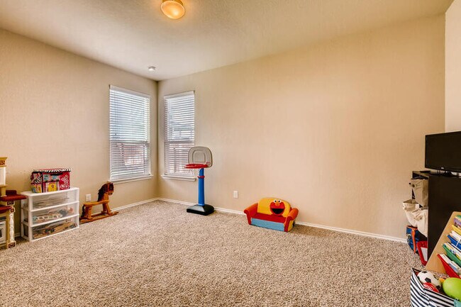 Building Photo - 2940 Mistywood Ln