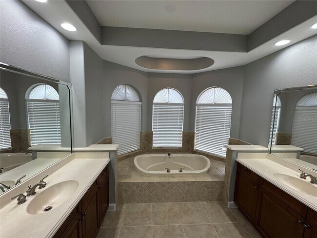Building Photo - 142 Harrington Ct