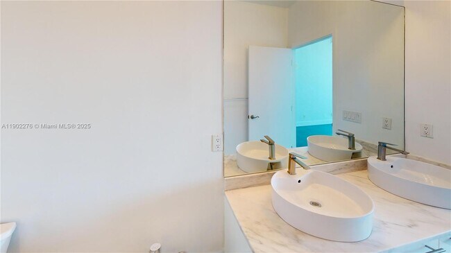 Building Photo - 888 Biscayne Blvd