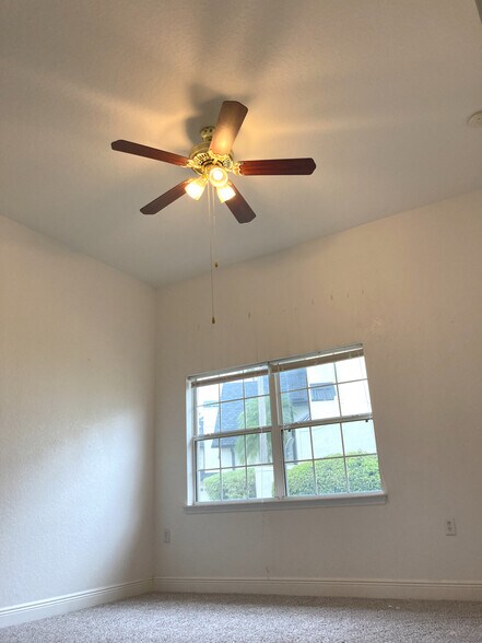 Building Photo - 13338 Fountainbleau Dr
