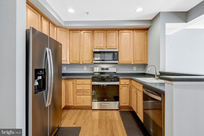 Building Photo - 4569 Whittemore Pl