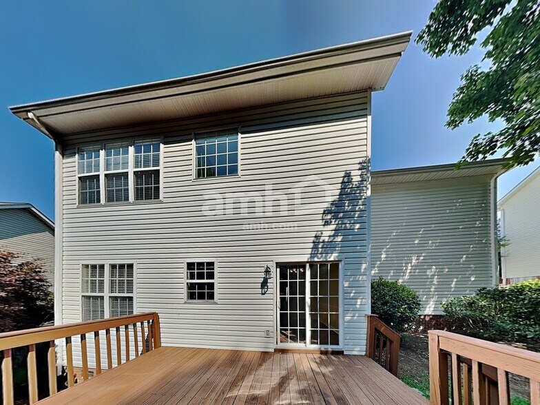 Building Photo - 7 Catbriar Ct