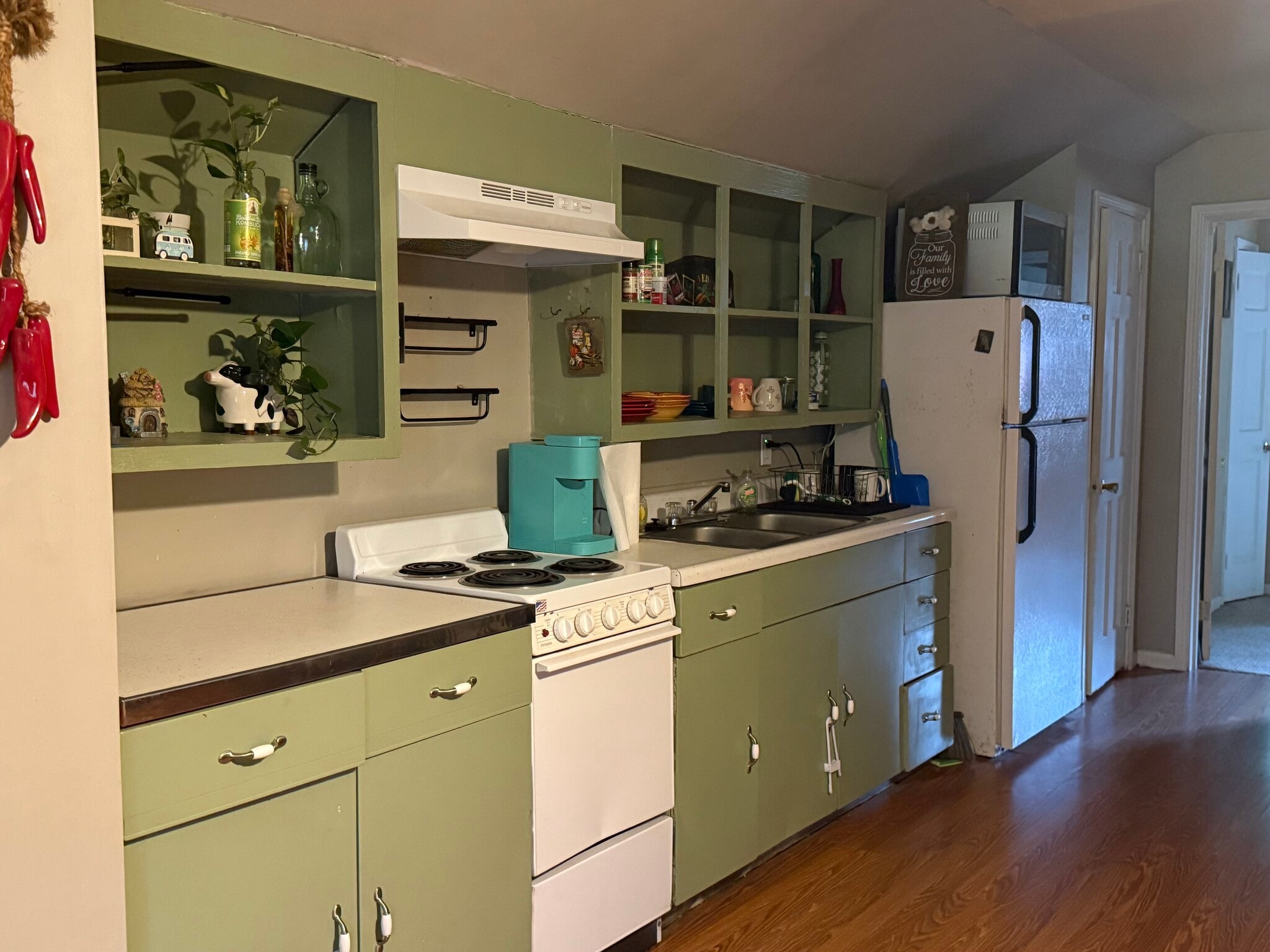 kitchen - 25915 Juban Rd