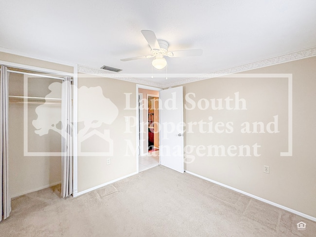 Building Photo - 2126 Smithfield Pl