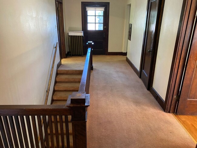 Building Photo - 4-Bedroom, 1.5-Bath Home Just A Few Blocks From Downtown