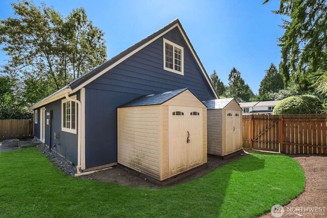 Building Photo - 4Bd/1.5Ba Kirkland House