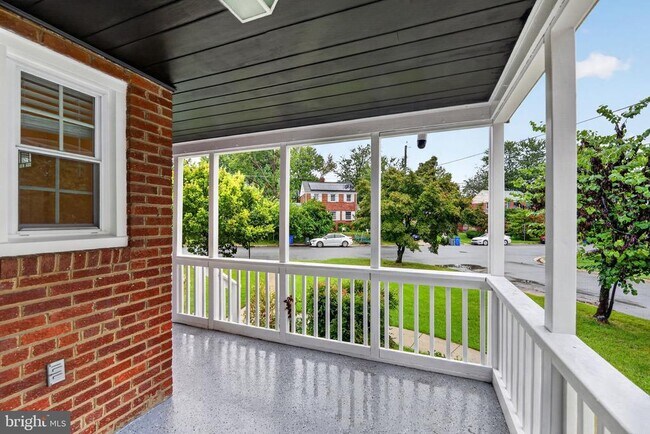 Building Photo - 406 Gilmoure Dr