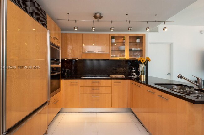 Building Photo - 6799 Collins Ave