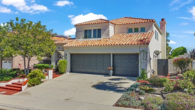 Building Photo - 12 Bergamo