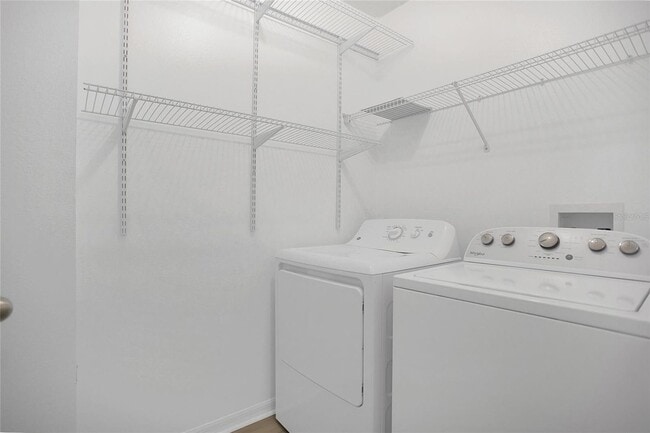 Building Photo - New Rental! Celebration!