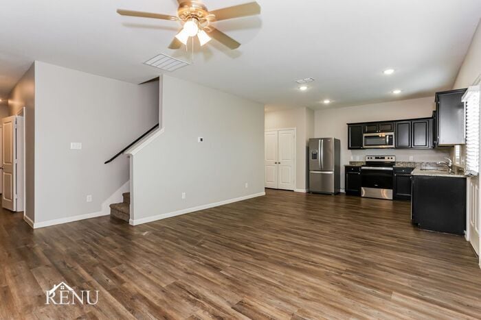 Building Photo - 6012 Mojave Dr