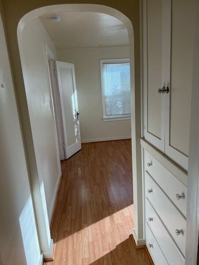Building Photo - Fenced Yard - Laminate Flooring - Mid-Town - Extra Outside Storage