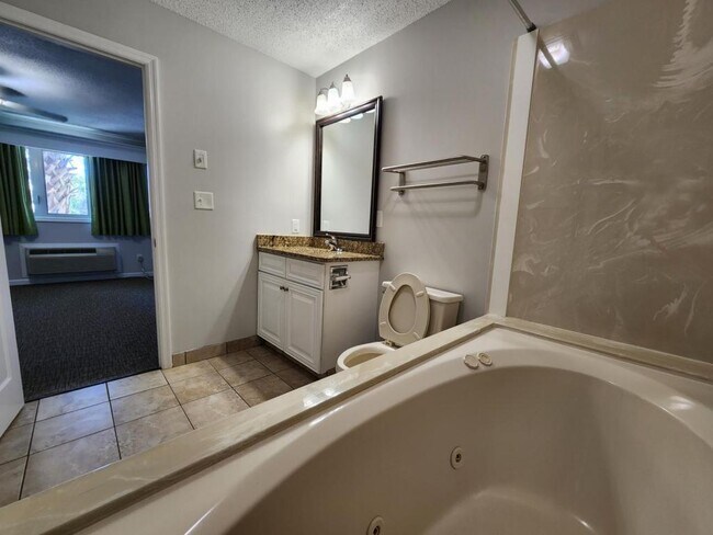 Building Photo - 216 Double Eagle Dr