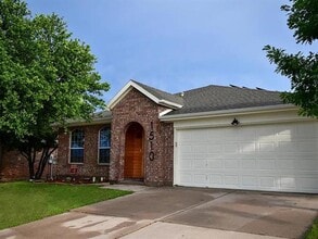 Building Photo - 1510 Sequoia Dr