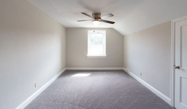 Building Photo - Rare 4 bed Gem in Marple Newtown