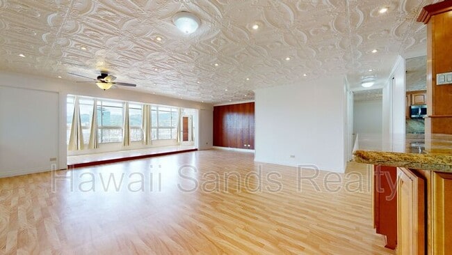 Building Photo - 1717 Ala Wai Blvd