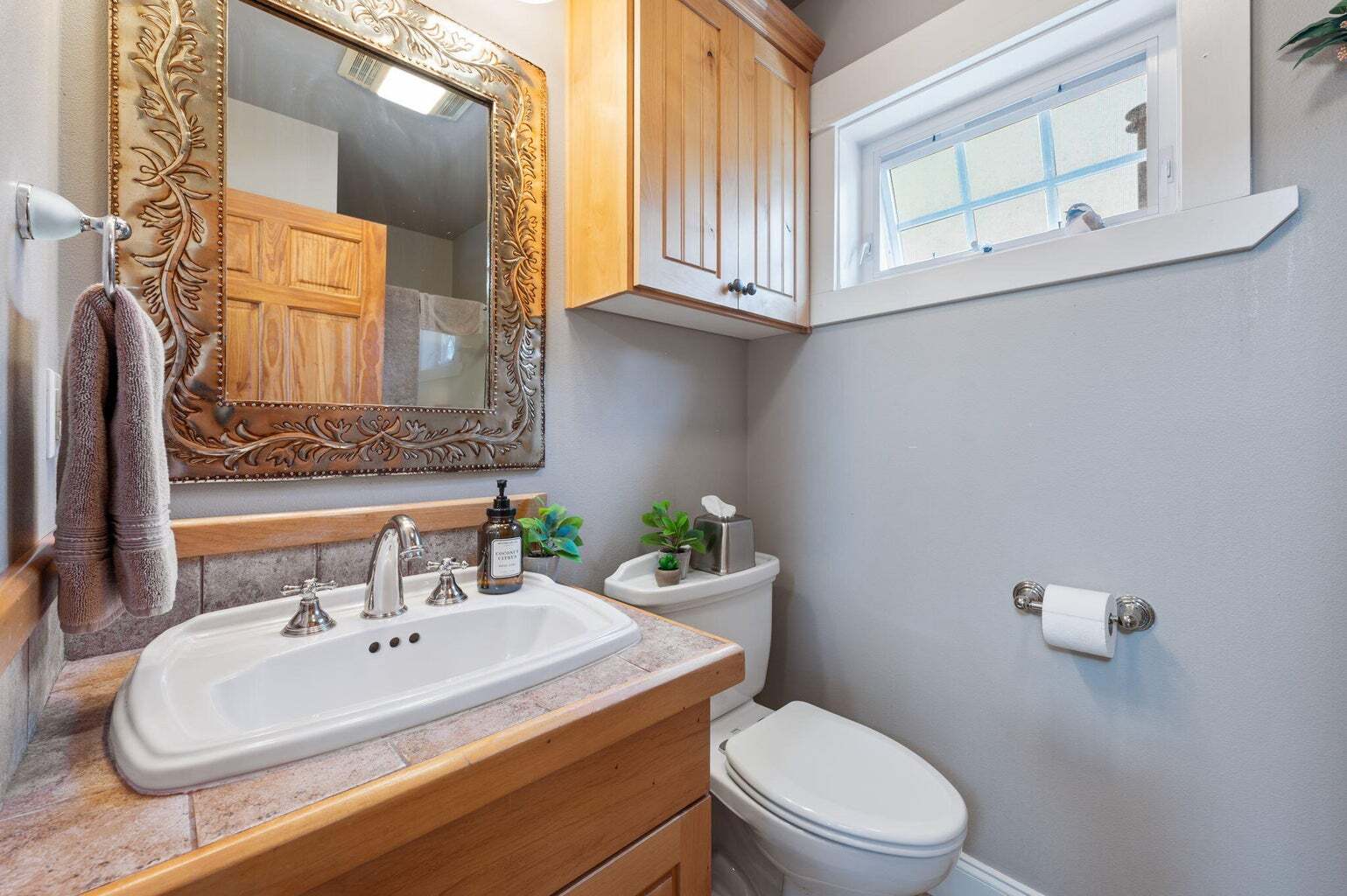 Building Photo - 1313 NW Fort Clatsop St