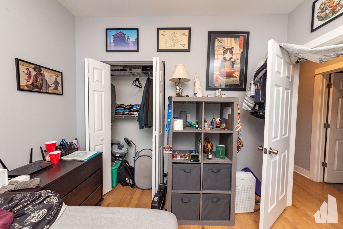 Building Photo - 2439 N Ashland Ave