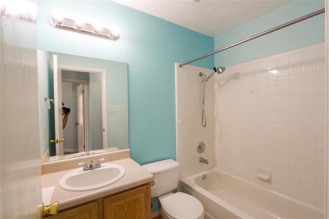 Building Photo - 9705 Dalewood Dr